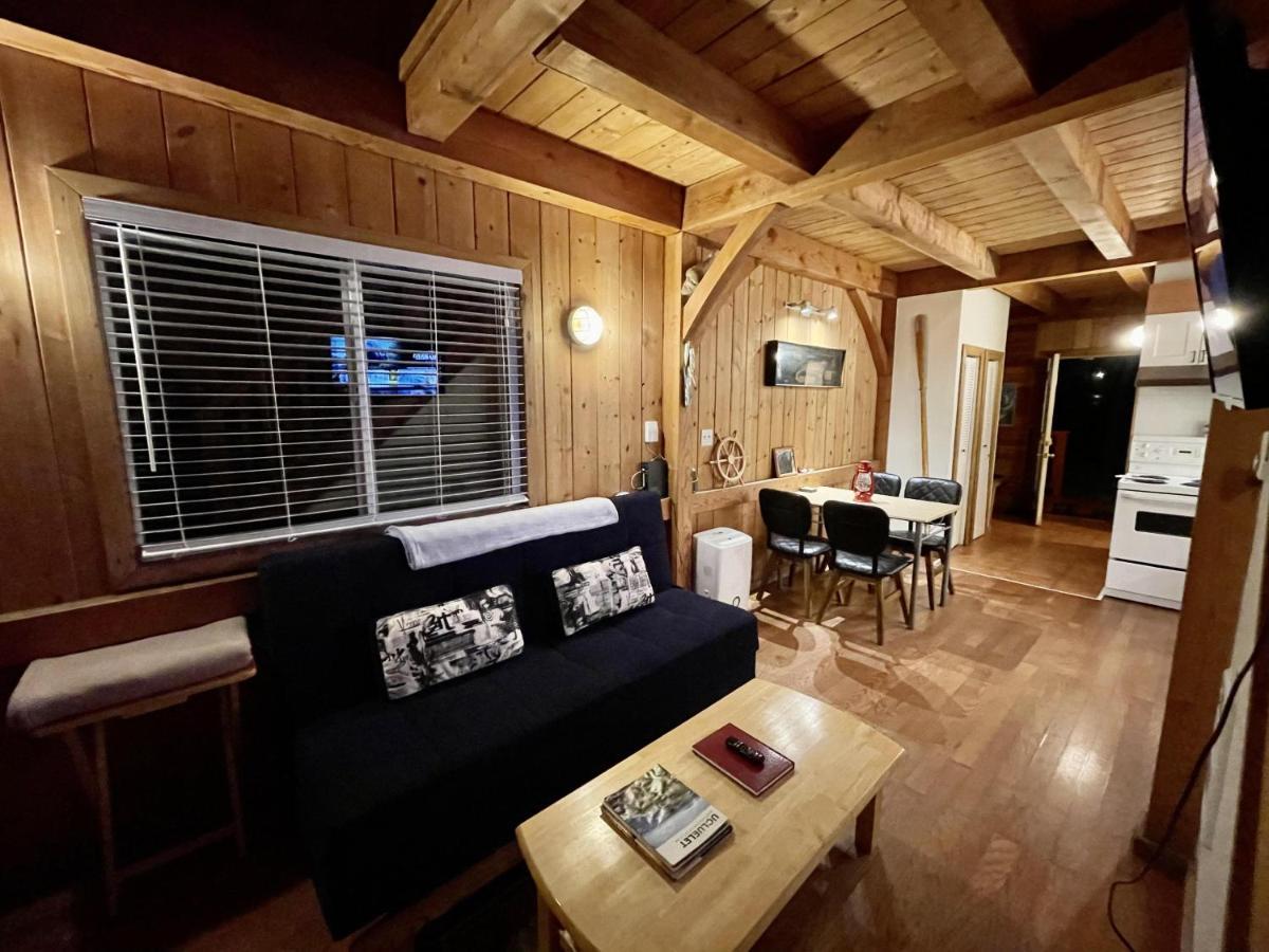Waterfront Timber Frame Cottage! Ucluelet Eksteriør billede